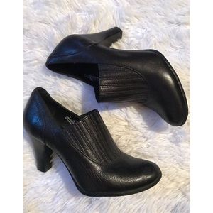 EUC Born Heels